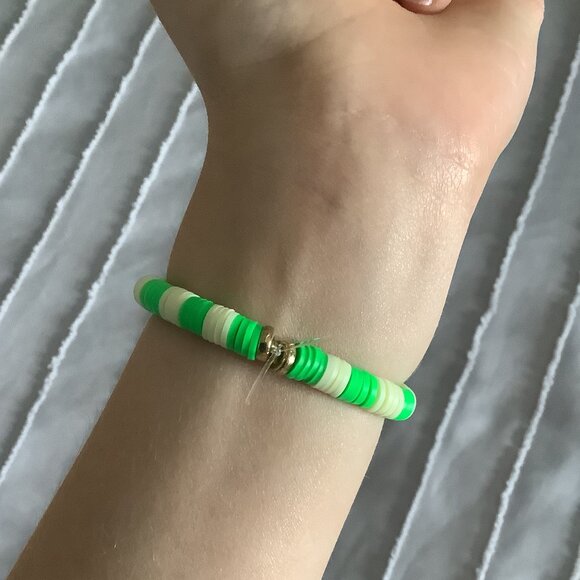 *Hand Made By Callie* 🍎 Apple Themed Bracelet And Ring Set 🍏 - Picture 3 of 5